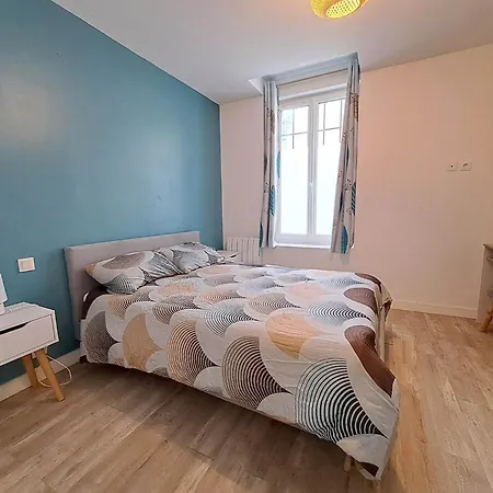 Apartment T2 Avec Cour Le St Amand, 3pers, 2 Lit, Wifi Agen